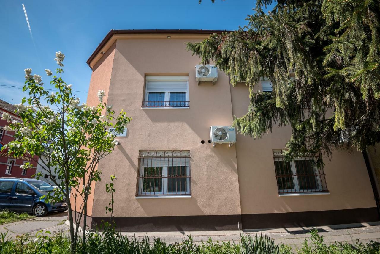 Mokka Apartman סגד מראה חיצוני תמונה